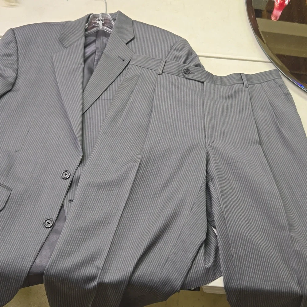 Burberry suit set‎